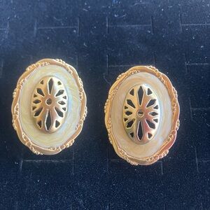 Vintage Avon Goldtone Enamel Clip On Women's Earrings